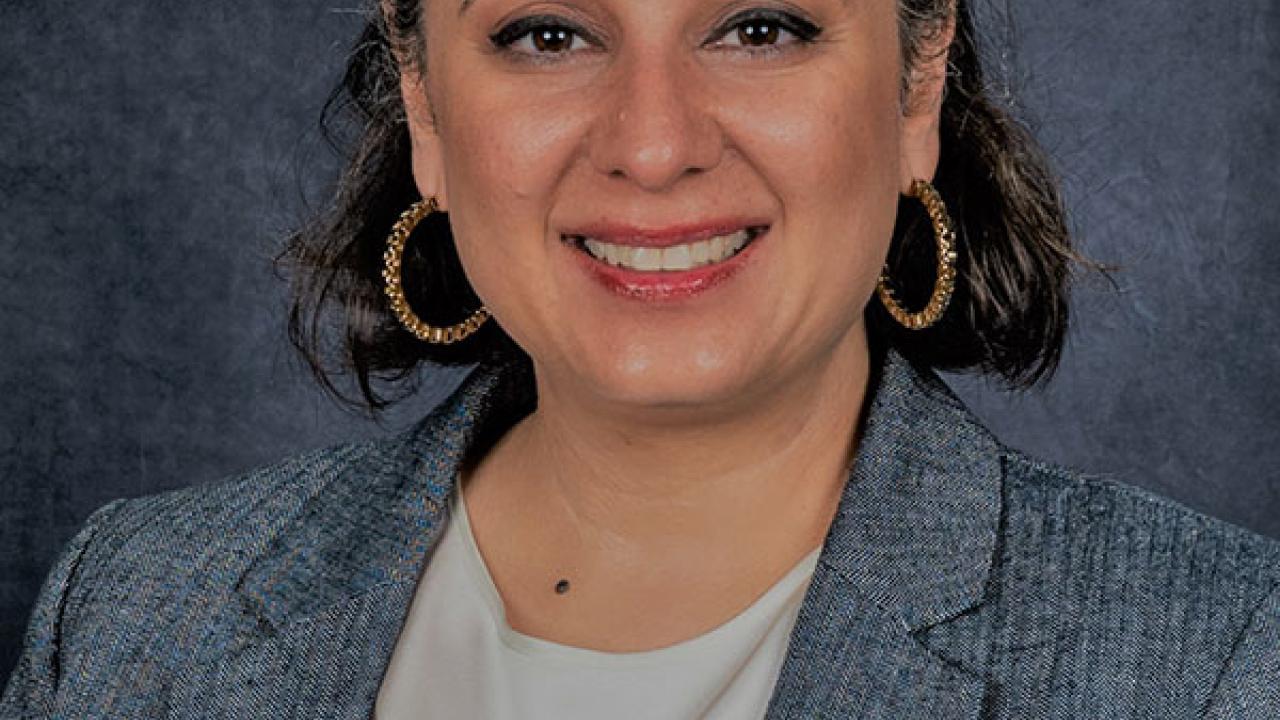 Nina Farnia headshot