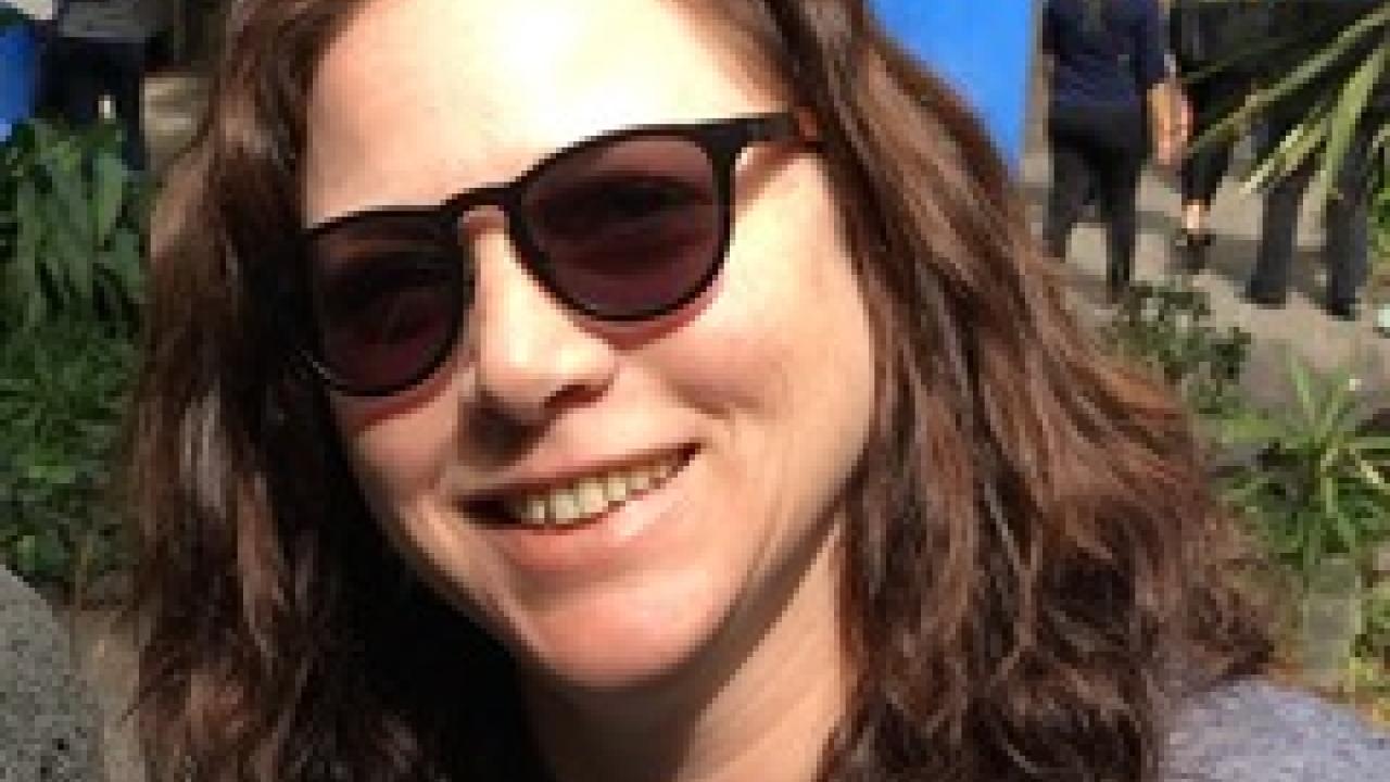 Professor Corrie Decker Recieves the Graduate Program Advising and